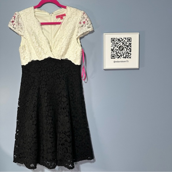 Betsey Johnson two tone lace flared skirt dress black and white - Picture 1 of 12